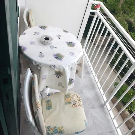 And Hvar Vijola Hvar Town