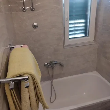 And Hvar Vijola Hvar Town