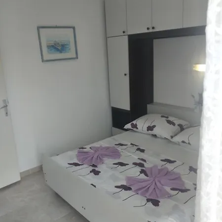 Guest house And Hvar Vijola
