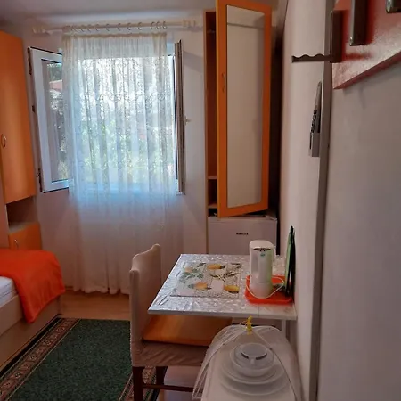 And Hvar Vijola 3*
