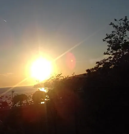 Konukevi And Hvar Vijola 3*