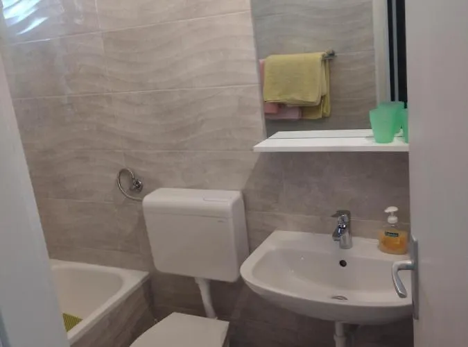 Guest house And Hvar Vijola