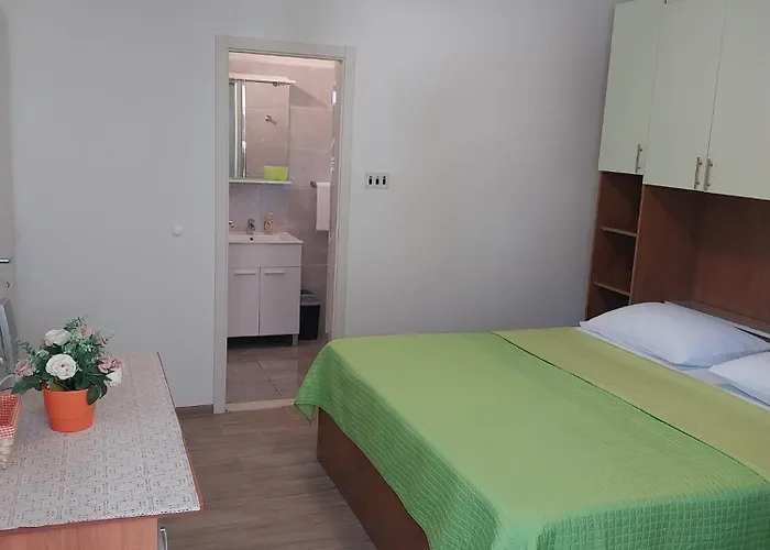 Guest house And Hvar Vijola 3*