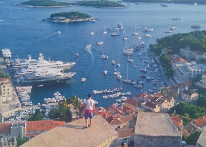 And Hvar Vijola 3*