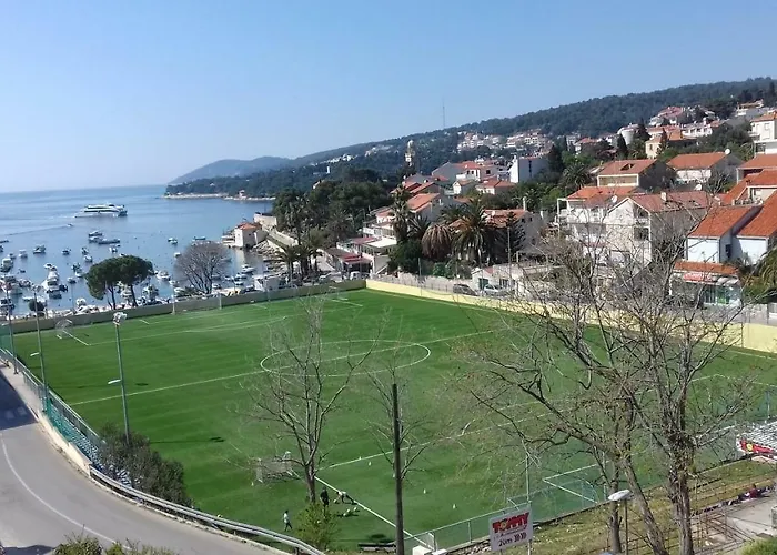 Guest house And Hvar Vijola