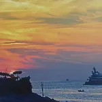 And Hvar Vijola Хвар