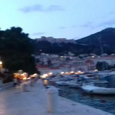 And Hvar Vijola بيت ضيافة 3*