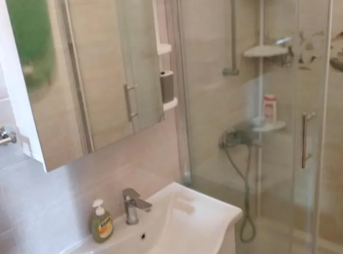 And Hvar Vijola Affittacamere 3*