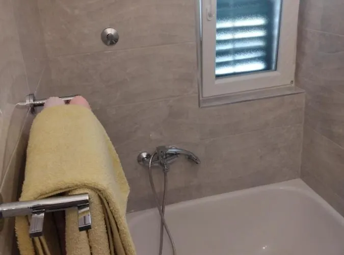 And Hvar Vijola Hvar Town