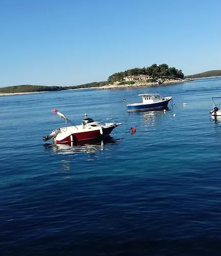 And Hvar Vijola Affittacamere Hvar Town