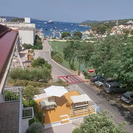 Pensionat And Hvar Vijola 3*